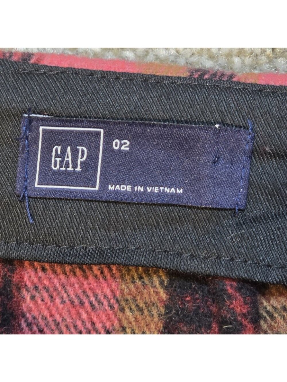 Gap Wool Blend Mini Skirt Pink & Burgundy Plaid Preppy Academia Women's Size 2 - Picture 8 of 8